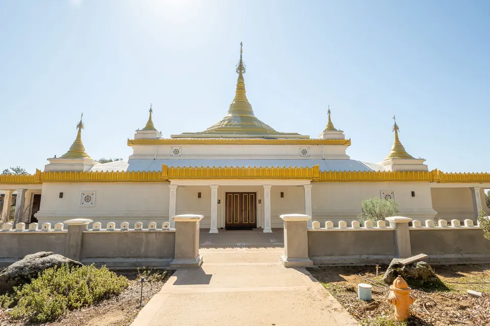 Dhamma Mahāvana